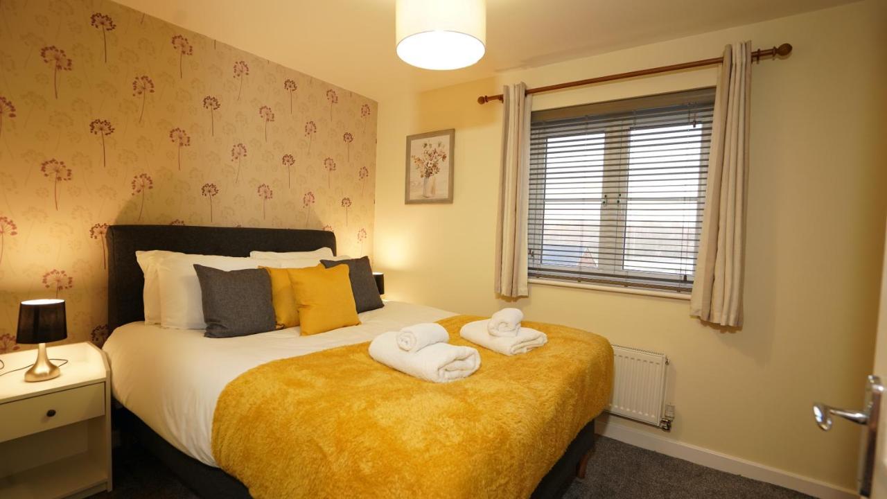 Lovely 2 Bedroom House Milton Keynes Блетчли Экстерьер фото